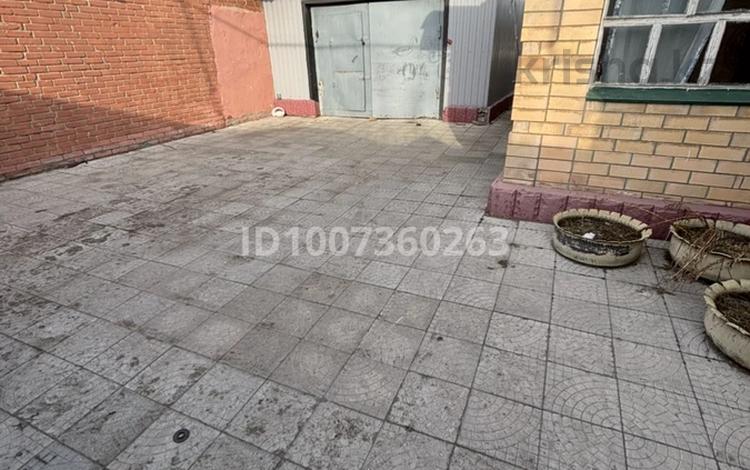 Үйдің бір бөлігі · 4 бөлме · 96 м², Ленинградская 2 — Баймагамбетова- Чернышевского, бағасы: 320 000 〒 в Костанае — фото 2