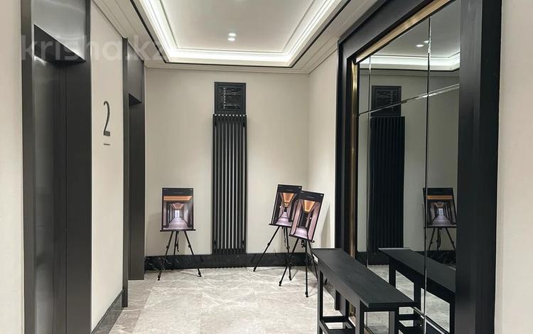 4-бөлмелі пәтер · 140 м² · 3/9 қабат, Проспект Аль-Фараби и улица Маркова 77/1 — без комиссии!!!, бағасы: 199.6 млн ₸ в Алматы, Бостандыкский р-н — фото 2