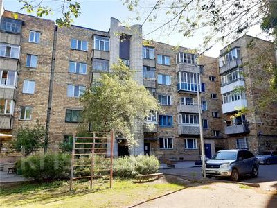 3-бөлмелі пәтер · 60 м² · 2/5 қабат, мкр Михайловка , Крылова 38, бағасы: 23 млн ₸ в Караганде, Казыбек би р-н