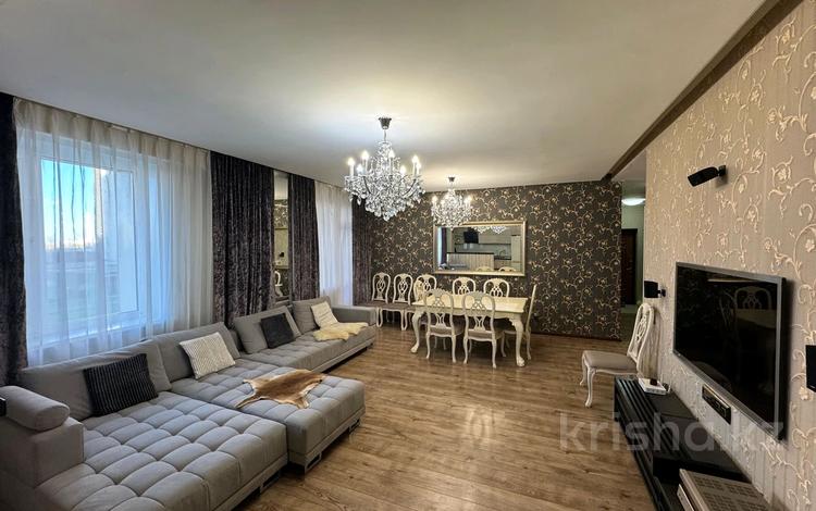 3-комнатная квартира · 120 м² · 3/20 этаж, Шамши Калдаяков 1 за 450 000 ₸ в Астане, Сарайшык р-н — фото 2