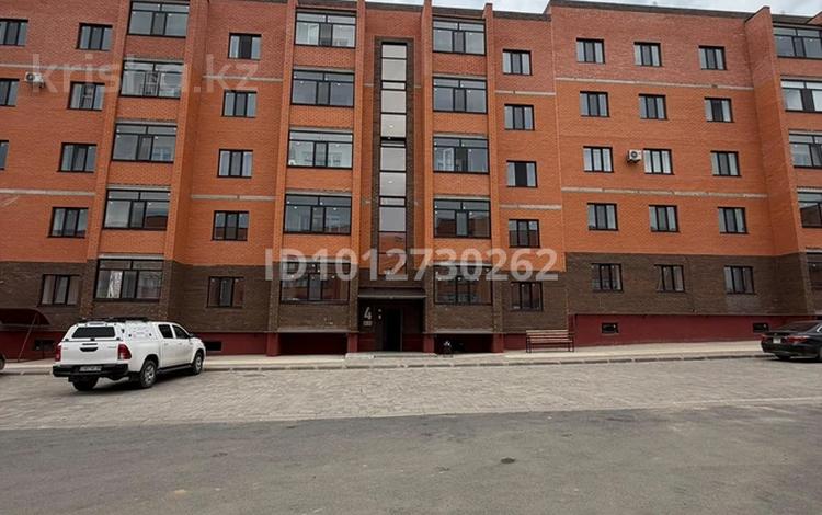 3-комнатная квартира · 116 м² · 2/5 этаж, мкр. Алтын орда 42/1 — проспект алаш и мустафы шокая за 40 млн ₸ в Актобе — фото 9