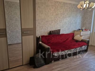 1-комнатная квартира · 31 м² · 5/5 этаж, Майкудук, Майкудук, 16й микрорайон 20 — Школа им. Алихана Букейханова за 6.9 млн 〒 в Караганде, Алихана Бокейханова р-н