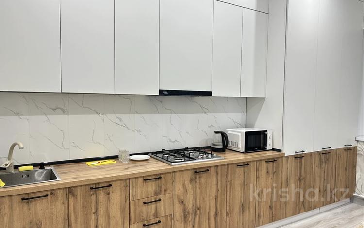 1-бөлмелі пәтер · 50 м² · 4/5 қабат, Алтын орда ш/а. 42/1 — Көктөбе, Анвар, бағасы: 10 000 ₸ в Актобе, мкр. Алтын орда — фото 36