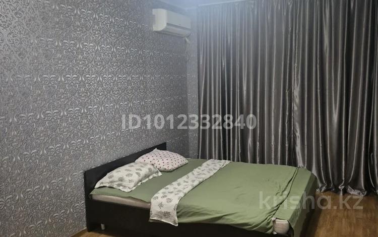 2-комнатная квартира · 69 м² · 1/5 этаж, 5-й мкр 9 — Т.ц Волна за 13 000 ₸ в Актау — фото 2