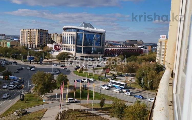 4-комнатная квартира · 100 м² · 9/9 этаж, мкр 8, Абулхаир хана 69 — Алии Молдагуловой за ~ 22 млн ₸ в Актобе — фото 37