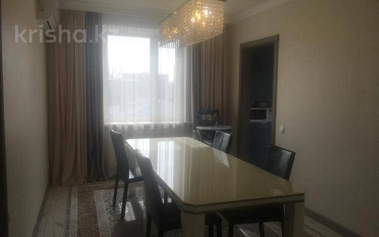 4-бөлмелі пәтер · 89 м² · 5/10 қабат, пр. Шахтеров, бағасы: 28 млн ₸ в Караганде, Казыбек би р-н — фото 2