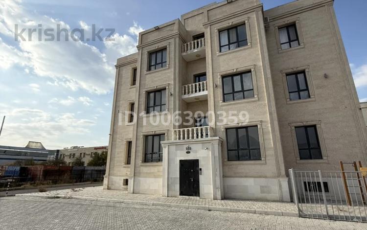 3-комнатная квартира · 93.2 м² · 3/3 этаж, 30-й мкр, 30 мкрн 158 за 31 млн ₸ в Актау — фото 2