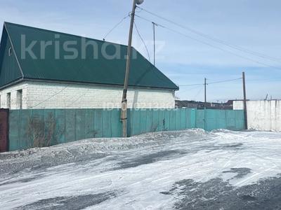 Жеке үй · 3 бөлме · 100 м² · 15 сот., Театральная 24, бағасы: 13.5 млн ₸ в Аксу