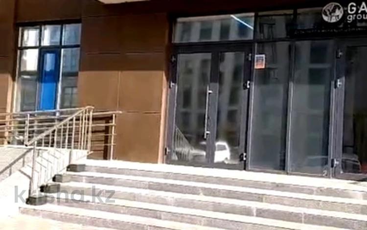 Свободное назначение, офисы, магазины и бутики, общепит, салоны красоты, медцентры и аптеки, образование, развлечения · 130 м² за 135 млн ₸ в Астане, Есильский р-н — фото 2