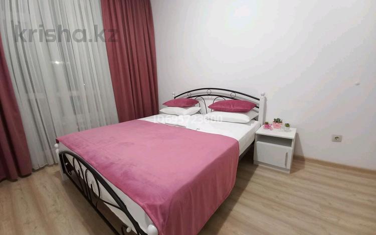 3-комнатная квартира · 100 м² · 2/6 этаж, Кабанбай батыра 60/15 за 650 000 ₸ в Астане, Есильский р-н — фото 2