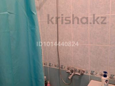 2-комнатная квартира · 42 м² · 4/4 этаж, Азаттык 65 за 160 000 ₸ в Атырау