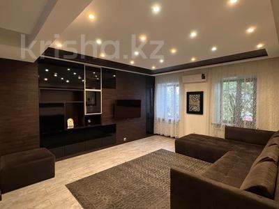 4-комнатная квартира · 130 м² · 2 этаж, Абая 44 за 400 000 〒 в Караганде, Казыбек би р-н