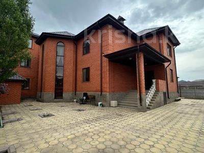 Отдельный дом · 7 комнат · 621 м² · 7 сот., Биекенова 25 за 72 млн 〒 в Актобе, жилой массив Заречный-3