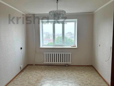 2-комнатная квартира · 54 м² · 5/6 этаж, мкр Шанхай, Макаренко 34 за 11.3 млн ₸ в Актобе