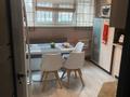 2-бөлмелі пәтер · 64 м² · 2/9 қабат, мкр Тастак-2 94 — Толе Би, бағасы: 300 000 ₸ в Алматы, Алмалинский р-н — фото 3