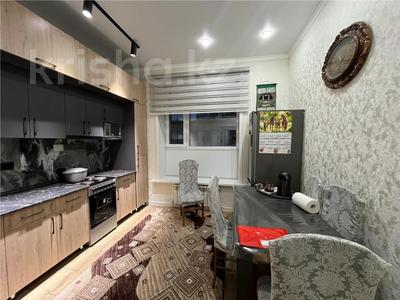 3-бөлмелі пәтер · 77 м² · 1/5 қабат, Юго-Восток ш/а., Муканова, бағасы: 42 млн ₸ в Караганде, Казыбек би р-н
