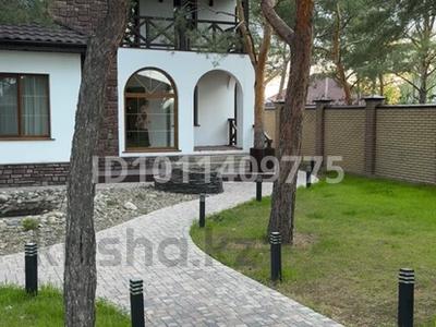 Отдельный дом · 6 комнат · 200 м² · 10 сот., Кизатова за 280 млн 〒 в Петропавловске