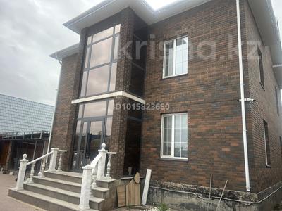 Отдельный дом · 4 комнаты · 350 м² · 8 сот., Ашимова 202 за 310 млн ₸ в Кокшетау
