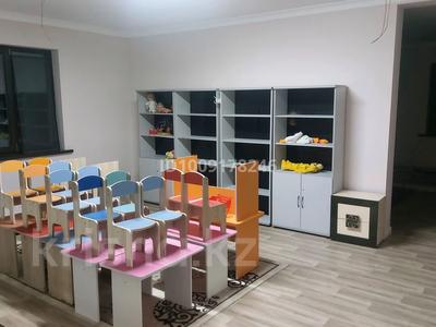 Отдельный дом · 9 комнат · 266 м² · 10 сот., Курамыс 75 — Тауелсиздик 2 за 600 000 〒 в Абае