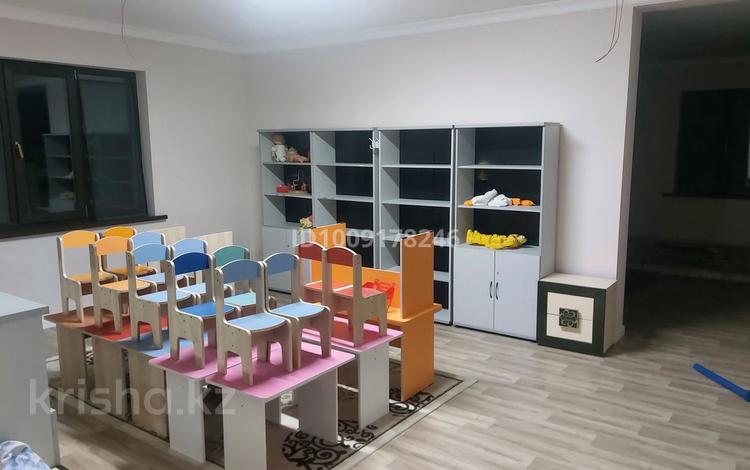 Жеке үй · 9 бөлме · 266 м² · 9 жүзд., Курамыс 75 — Тауелсиздик 2, бағасы: 1 млн ₸ в Абай — фото 2