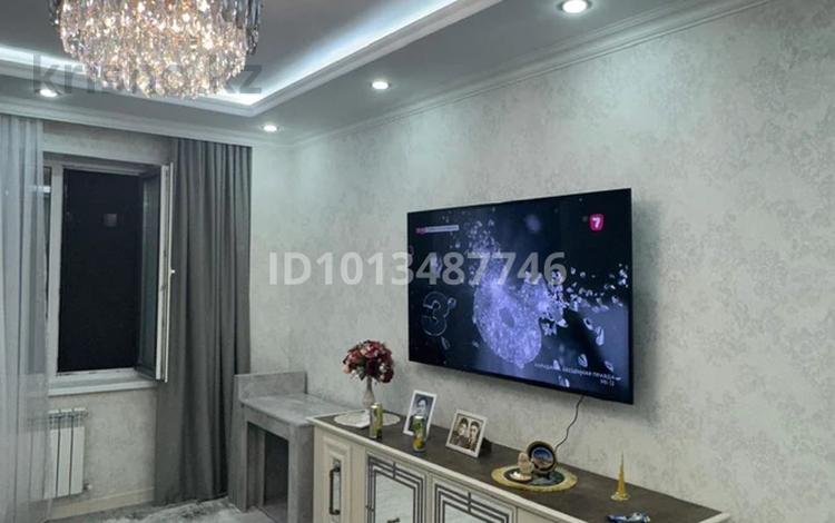 2-комнатная квартира · 60.6 м² · 11/16 этаж, мкр Юго-Восток, проспект Шахтеров 46/1 за 37.5 млн ₸ в Караганде, Казыбек би р-н — фото 2