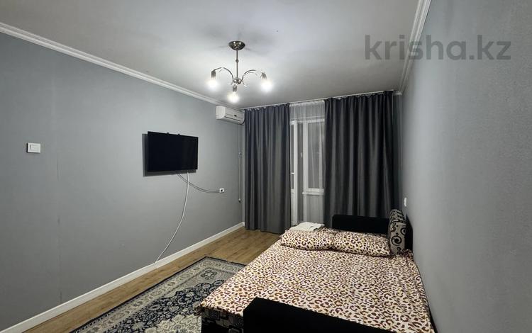 1-бөлмелі пәтер · 37 м² · 2/5 қабат, Конаева 25, бағасы: 9 000 ₸ в Талдыкоргане, мкр Жастар — фото 2