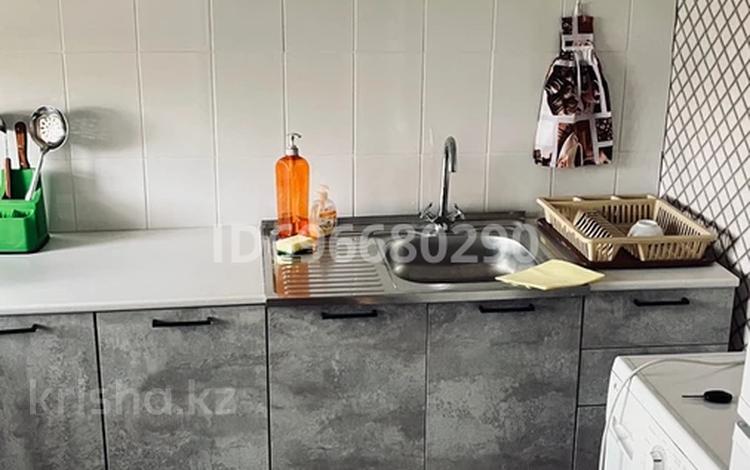2-комнатная квартира · 53 м² · 2/4 этаж, 4-й мкр 49 за 13 млн ₸ в Актау — фото 2