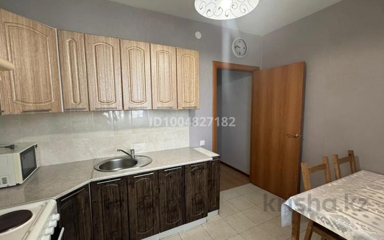 2-комнатная квартира · 58 м² · 4/12 этаж, мкр Акбулак, 1-я улица за 260 000 ₸ в Алматы, Алатауский р-н — фото 19
