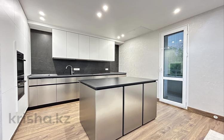 3-комнатная квартира · 150 м² · 4/6 этаж, мкр Самал-2, Фурманова 67 за 206 млн ₸ в Алматы, Медеуский р-н — фото 14