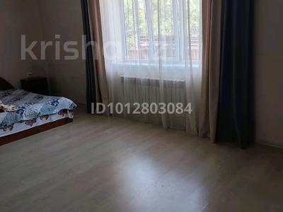 Отдельный дом · 4 комнаты · 160 м² · 12 сот., Яблочная 17 за 60 млн ₸ в Рахат (поселок Жалпаксай) 