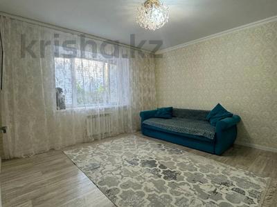 3-бөлмелі пәтер, 70.6 м², 3/5 қабат, мкр Юго-Восток, Сатыбалдина 4/1, бағасы: 39 млн 〒 в Караганде, Казыбек би р-н