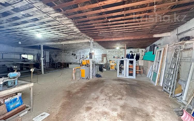 Отдельный дом · 4 комнаты · 114.9 м² · 8 сот., Озерная за 30 млн 〒 в Актобе, мкр Москва — фото 2