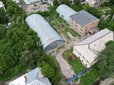 Продажа коммерческой недвижимости в Восточно-Казахстанской обл.: Офисы, магазины и бутики, склады, азс, автосервисы и автомойки, общепит, сельское хозяйство · 1920 м² за 159 млн 〒 Офисы, магазины и бутики, склады, азс, автосервисы и автомойки, общепит, сельское хозяйство · 1920 м² за 159 млн 〒 в Усть-Каменогорске, Ульбинский