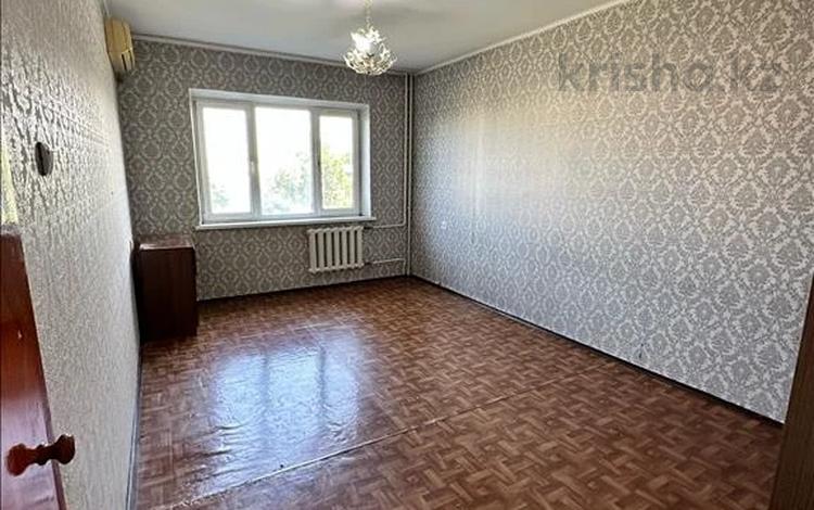 1-комнатная квартира, 40 м², 5/9 этаж, мкр Аксай-4 за 23.5 млн 〒 в Алматы, Ауэзовский р-н — фото 11