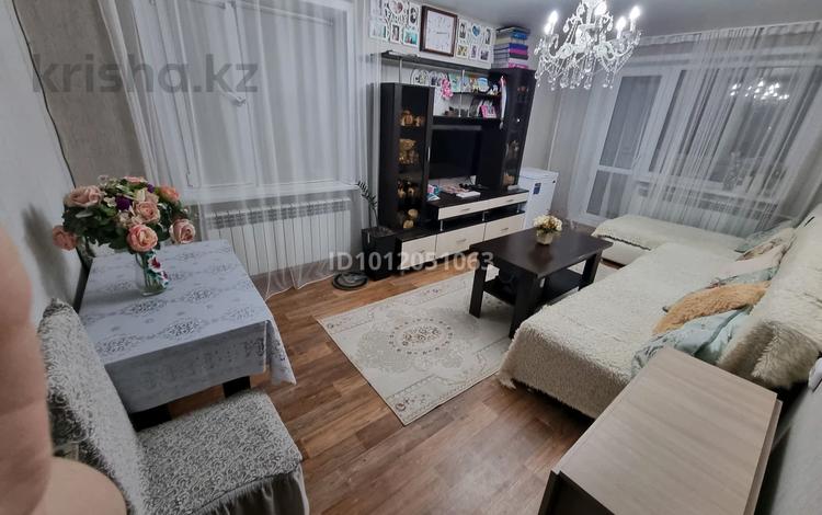 3-бөлмелі пәтер · 62 м² · 3/5 қабат, Пришахтинск, Пришахтинск, 22й микрорайон 12, бағасы: 17 млн ₸ в Караганде, Алихана Бокейханова р-н — фото 2