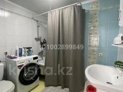 3-бөлмелі пәтер · 64 м² · 2/5 қабат, мкр 5 91/2 — возле абая, бағасы: 21 млн 〒 в Актобе