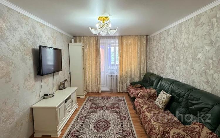 3-комнатная квартира · 63 м² · 2/5 этаж, мкр Новый Город, ул Космонавтов за 21.5 млн ₸ в Караганде, Казыбек би р-н — фото 2