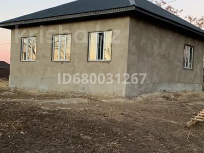 Отдельный дом • 4 комнаты • 81 м² • 6 сот., Баян батыр 20 за 15 млн 〒 в Алмалыке