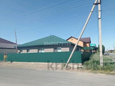 Отдельный дом · 4 комнаты · 150 м² · 8 сот., мкр Самал, Проезд 10 11 за 30 млн 〒 в Атырау