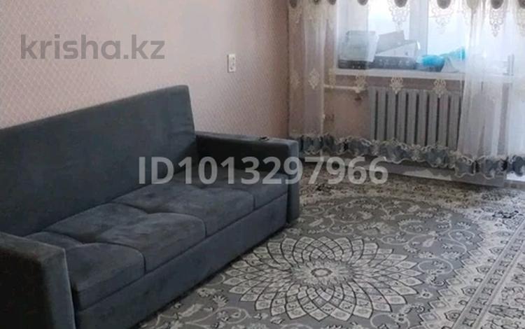 1-комнатная квартира · 36 м² · 6/9 этаж, мкр 11 100 — Остановки 11 мкр за 120 000 ₸ в Актобе — фото 2