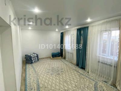 Отдельный дом · 3 комнаты · 80 м² · 100 сот., Старый город, Ескі қала школа 6 Уч 6а — Танжарык отель за 17 млн ₸ в Актобе
