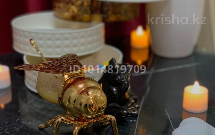 Свободное назначение, офисы, магазины и бутики, салоны красоты, бани, гостиницы и зоны отдыха, фитнес и спорт, развлечения, кабинеты и рабочие места, студии · 200 м² за 1 млн ₸ в Кокшетау — фото 2