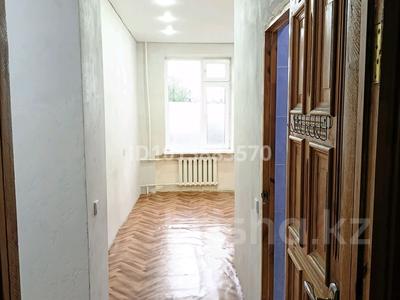 2-комнатная квартира · 52 м² · 3/3 этаж, Старый город 33 — Музыкальная школа, школа 22 за 10.5 млн ₸ в Актобе