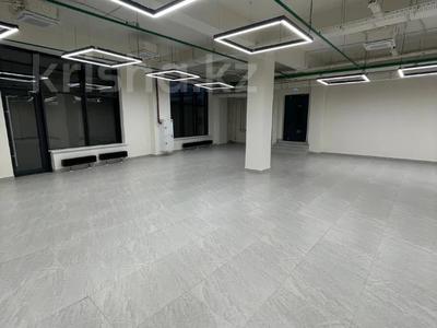 Свободное назначение, офисы, магазины и бутики, общепит, салоны красоты, фитнес и спорт, медцентры и аптеки, образование, развлечения, конференц-залы, кабинеты и рабочие места, студии · 700 м² за ~ 4.6 млн ₸ в Алматы, Алмалинский р-н