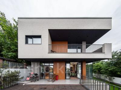 Отдельный дом · 6 комнат · 455 м² · 11 сот., мкр Тау Самал, Театральная — Royl Tulip за 530 млн 〒 в Алматы, Медеуский р-н