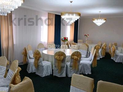 Дом · 10 комнат · 400 м², Юго-Восток правая ст. мкр — Жұмабаева-Майлина за 50 000 〒 в Астане, Алматы р-н