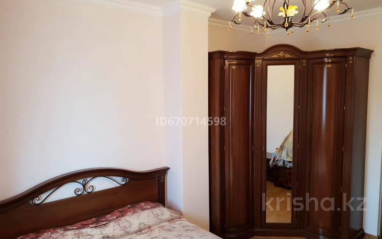 2-комнатная квартира, 70 м², 4/9 этаж, Сатпаева за 41.1 млн 〒 в Атырау — фото 2