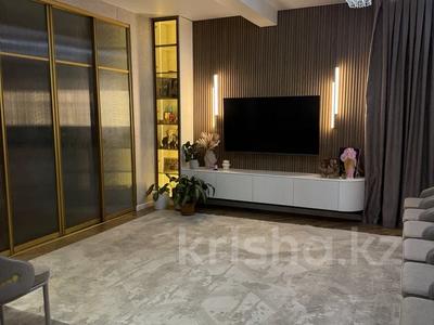 4-бөлмелі пәтер · 130 м² · 2/5 қабат, Ерменсай ш/а., Ушкемпирова 42, бағасы: 164 млн ₸ в Алматы, Бостандыкский р-н
