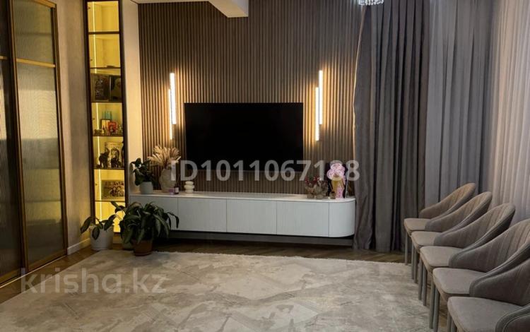 4-бөлмелі пәтер · 130 м² · 2/5 қабат, мкр Ерменсай, Ушкемпирова 42, бағасы: 167 млн ₸ в Алматы, Бостандыкский р-н — фото 6