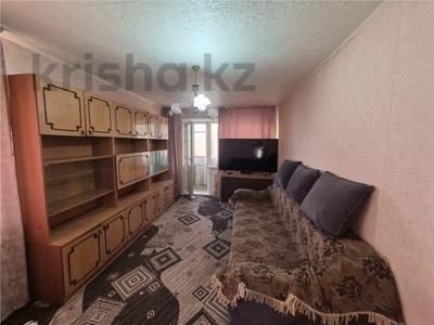 3-комнатная квартира · 61.9 м² · 4/5 этаж, Майкудук, 14й микрорайон за 10.8 млн ₸ в Караганде, Алихана Бокейханова р-н